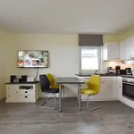 App 11 Penthouse
